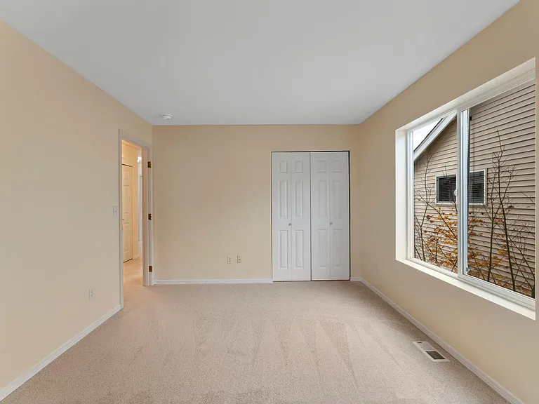 6525 Douglas Ave SE — Photo 22
