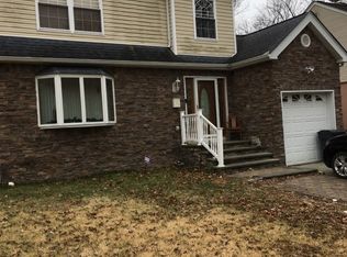 390 W Ivy Ln, Englewood, NJ 07631