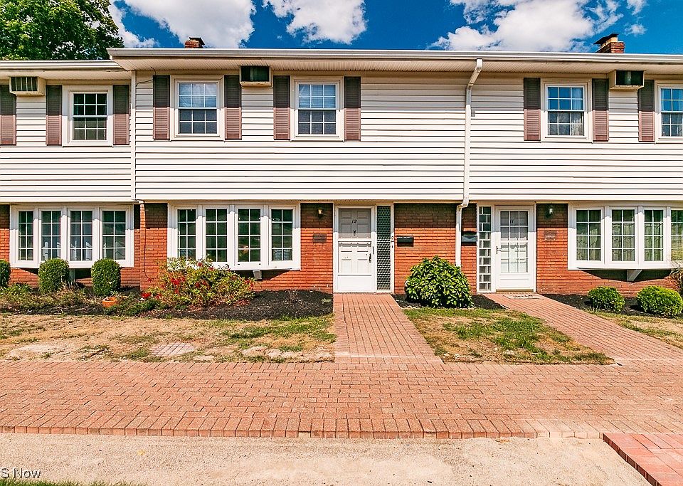 1st image of 11 Meadowlawn Dr Unit 12