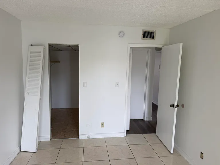 700 Village Green Ct #101 — Photo 50