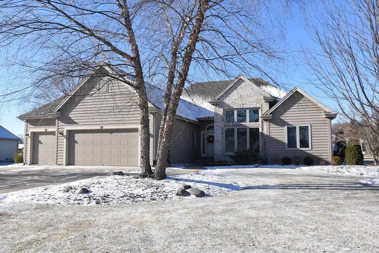 410 Queen Anne CIRCLE photo 1