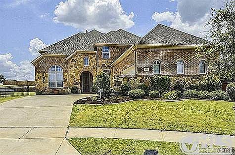 2nd image of 8320 Victoria Ln