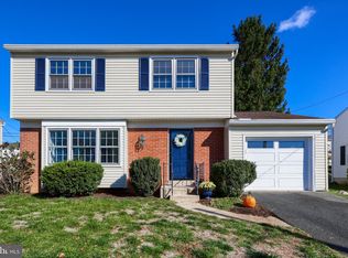 1635 Robert Rd, Lancaster, PA 17601