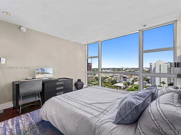6801 Collins Ave #1214-DOOR1203 — Photo 14