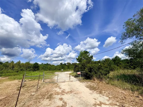 7535 State Highway 61, Hankamer, TX 77560
