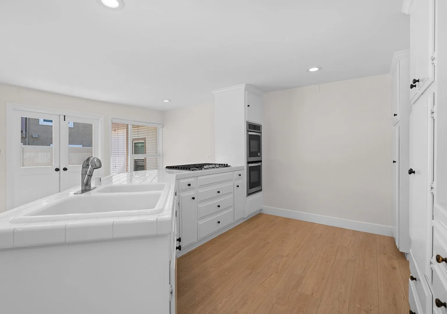 Carr/Irani/Carr - 1637 Irvine Avenue — Photo 3