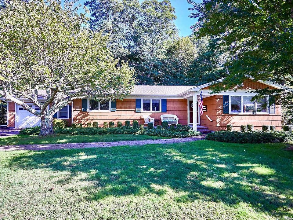 1st image of 685 Bay Haven Lane