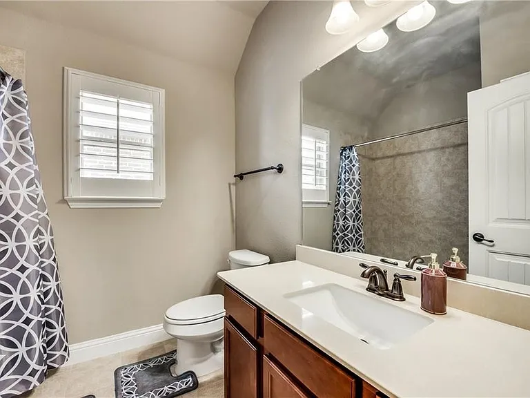 1025 Spring Falls Dr — Photo 19