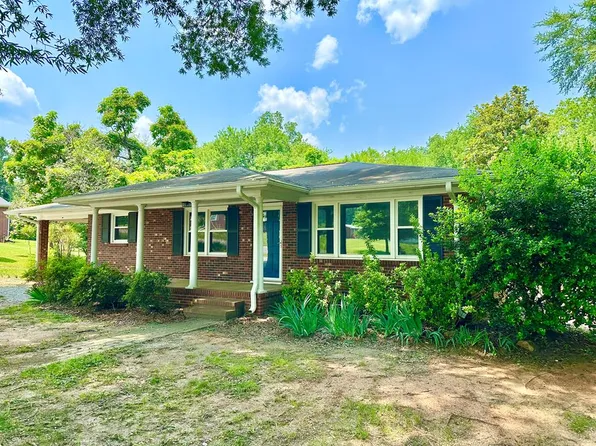 1011 Cedar Ct, South Boston, VA 24592