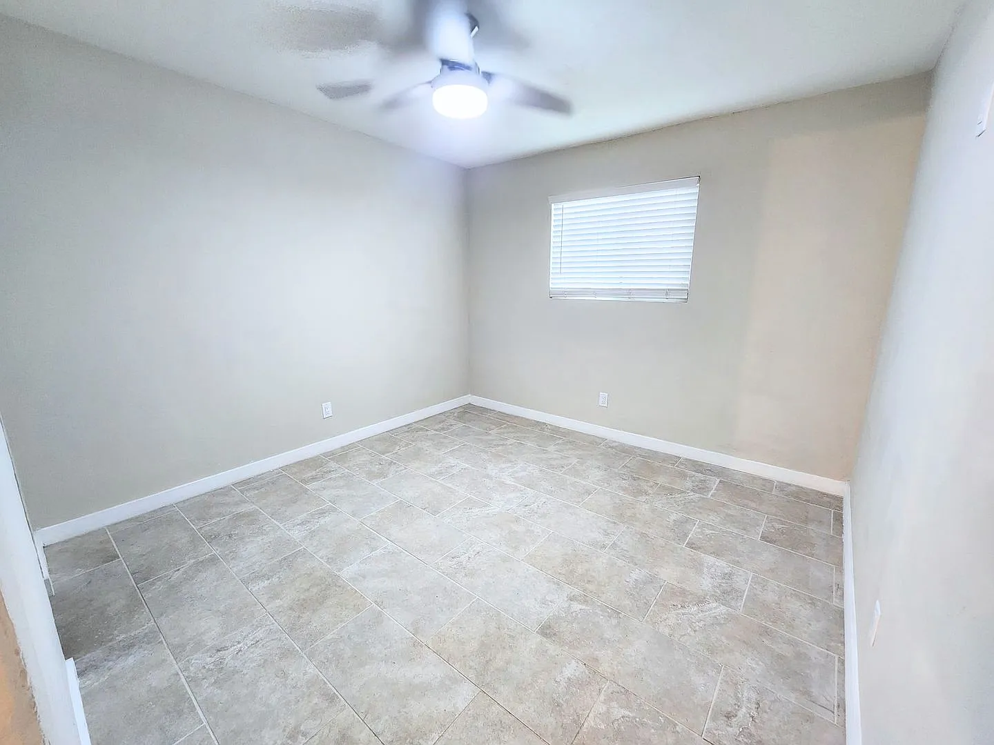 501 E Glenn St. — Photo 4