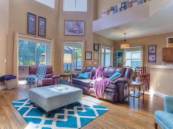 3rd image of 7853 Grasmere Dr