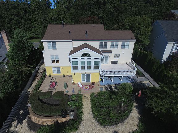 3rd image of 10307 Campbell Dr