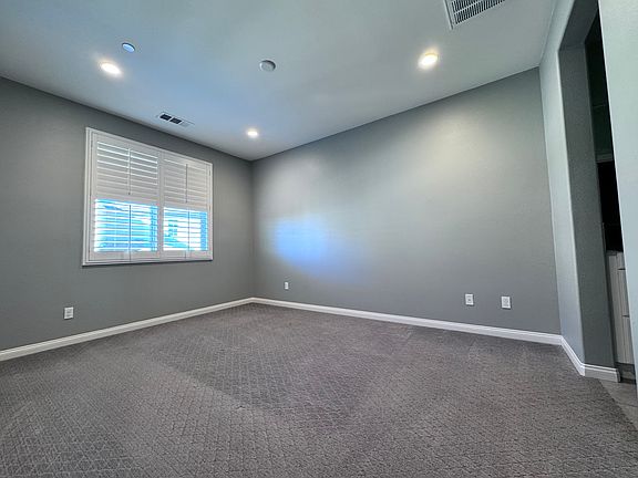 4th image of 16172 Veridian Cir