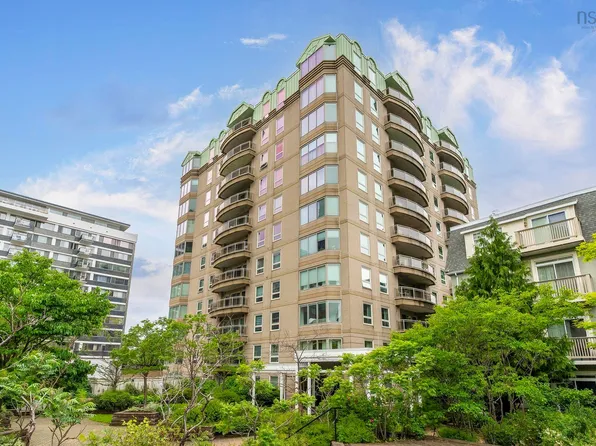 1540 Summer St Unit 206, Halifax, NS B3H 4R9