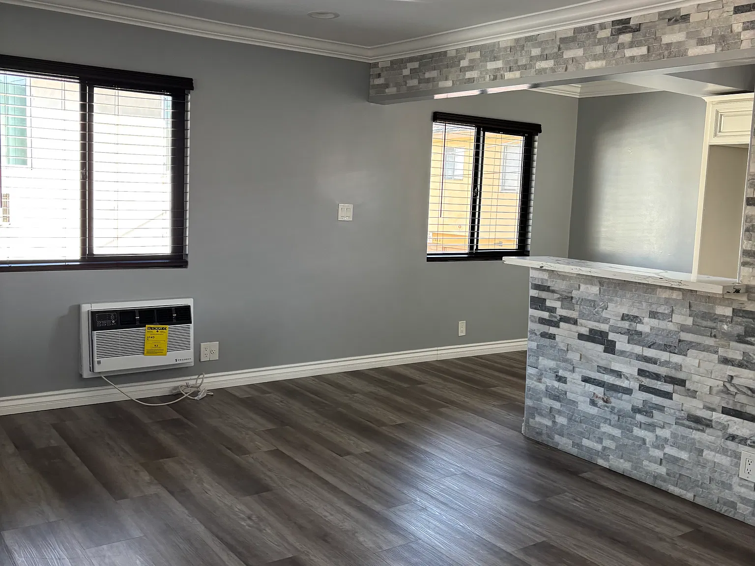 2 bed, $2,100 — Photo 4