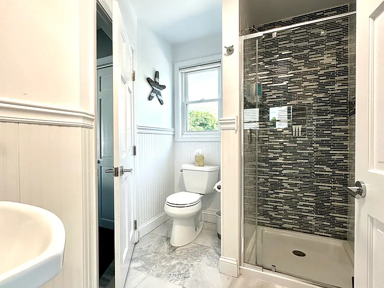 90 Wolcott Ave #1 — Photo 5
