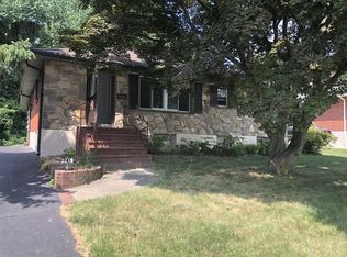 2219 W Huntington Dr, Wilmington, DE 19808