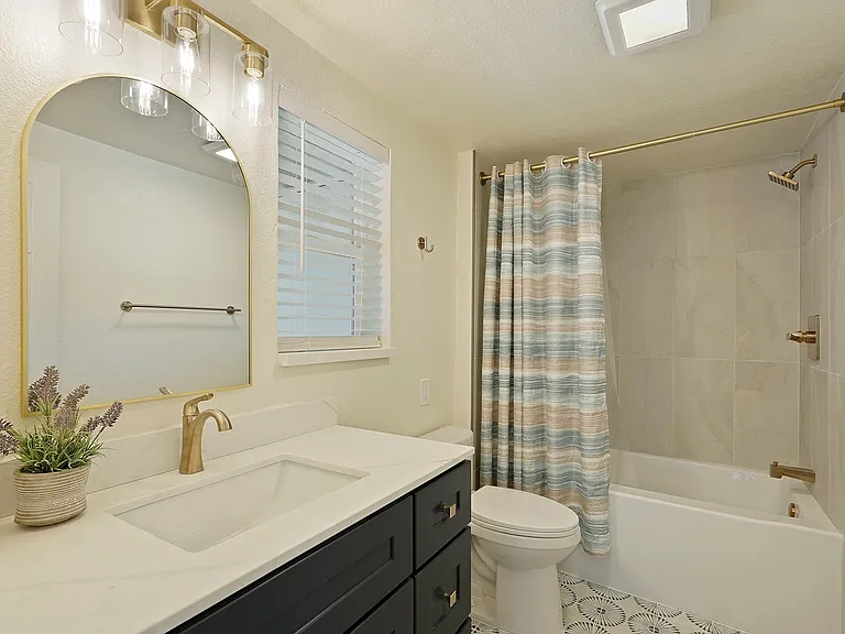 522 S Lincoln Way — Photo 19