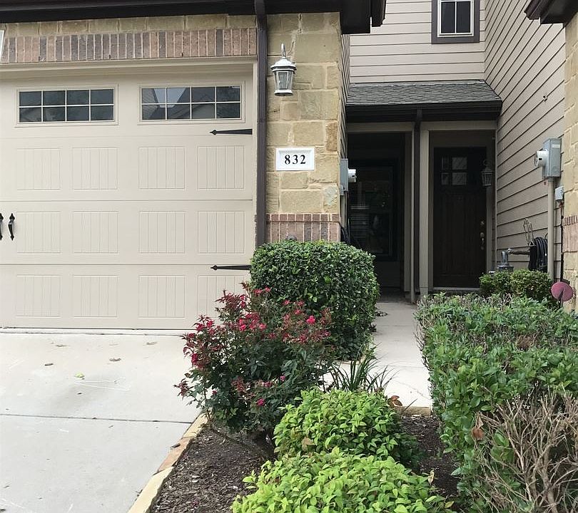 2nd image of 832 Vashon Dr