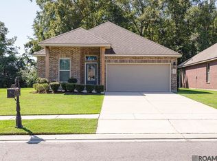 2198 Meadow Hill Ave, Zachary, LA 70791