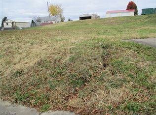 School St, Weirton, WV 26062