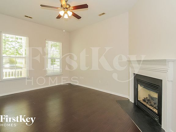 4th image of 107 Kensington St