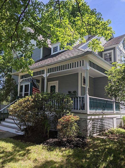 1st image of 59 Willow Ave