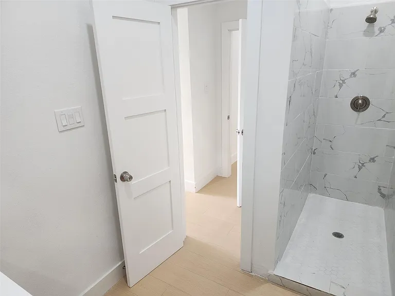 3407 Saint Emanuel St — Photo 22