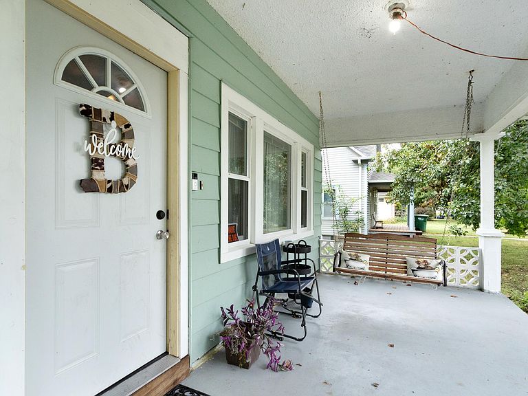 Listing photo 4