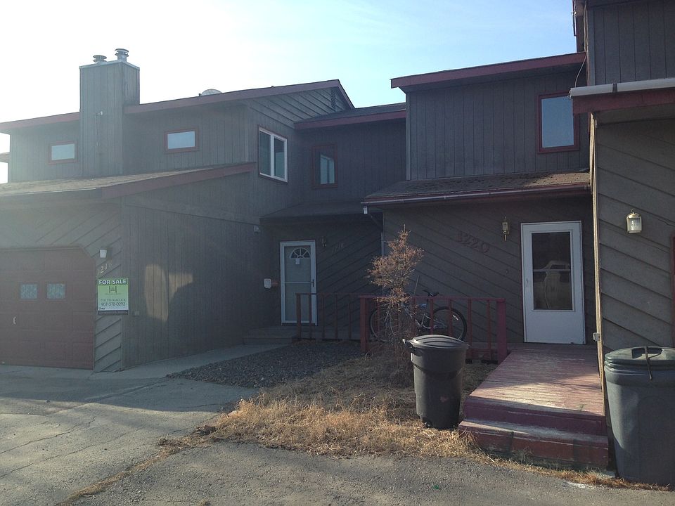 1st image of 1218 27th Ave