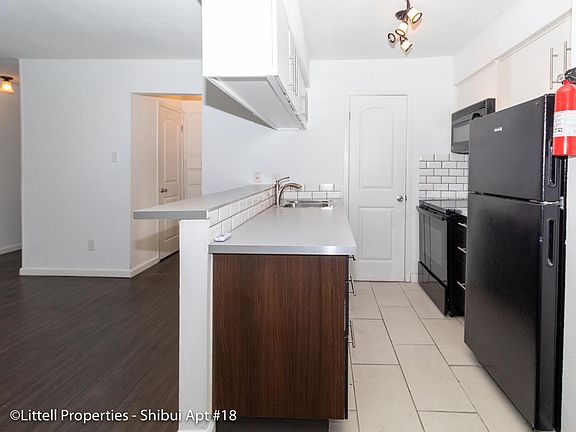 2nd image of 714 Woodrow St #18