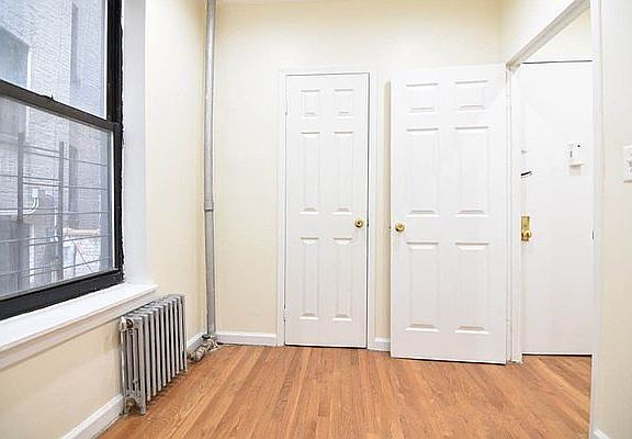 4th image of 219 W 145th St APT 4