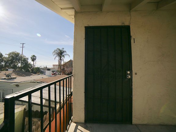 2nd image of 4511 36th St Unit 1