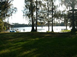 124 Whispering Pines Trl, Interlachen, FL 32148