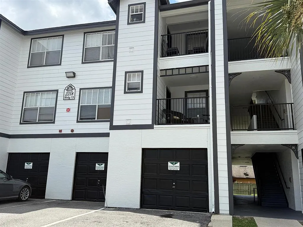 2 bed, 2.0 bath, 1026 sqft, $1,650 — Photo 1