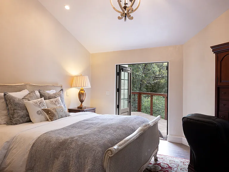 7027 Valley Knoll Rd — Photo 35