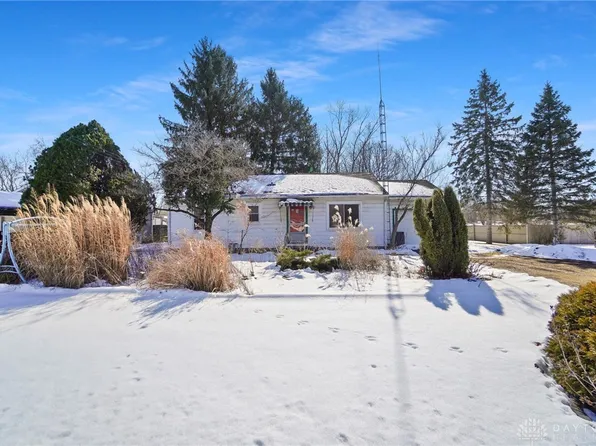 5711 Fairview Dr, Franklin, OH 45005