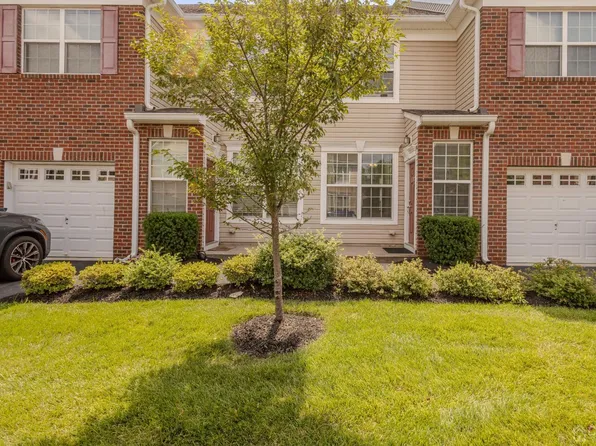 2426 Canterbury Ln, North Brunswick, NJ 08902