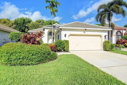 10201 Lexington Lakes Blvd N Photo 1