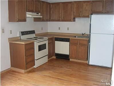 4th image of 917 E Cotati Ave