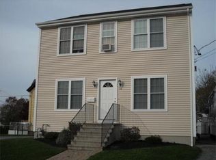12 Wood St, Fall River, MA 02721