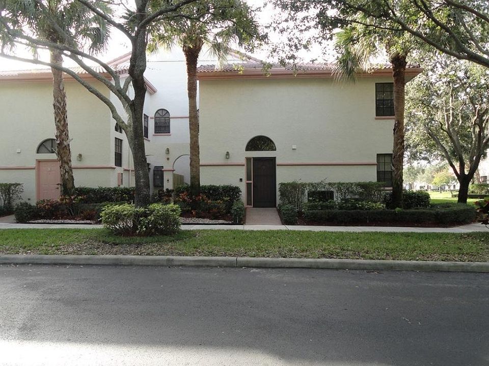 1st image of 5135 Floria Dr APT M