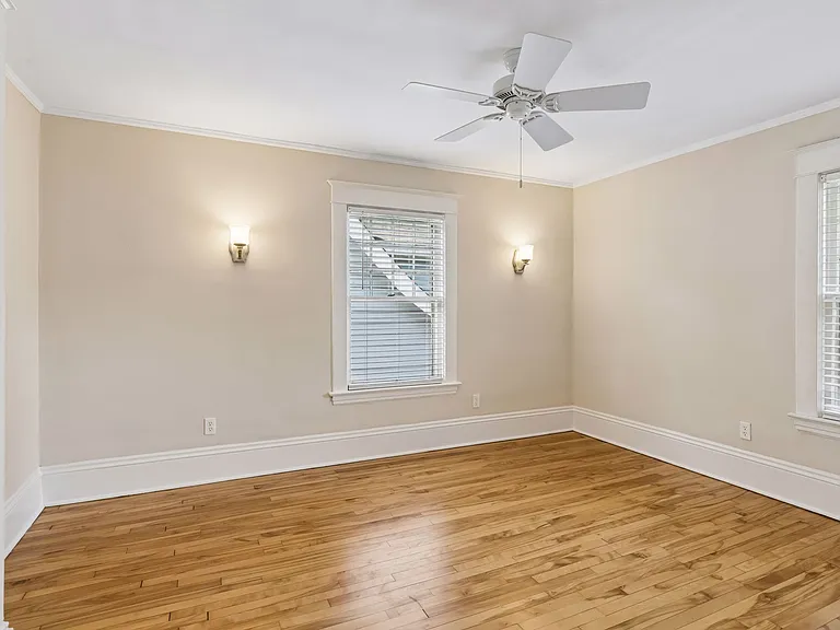 3329 Dupont Ave S — Photo 25