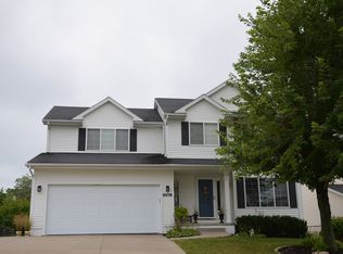 5018 Oak Hill Ct, West Des Moines, IA 50265