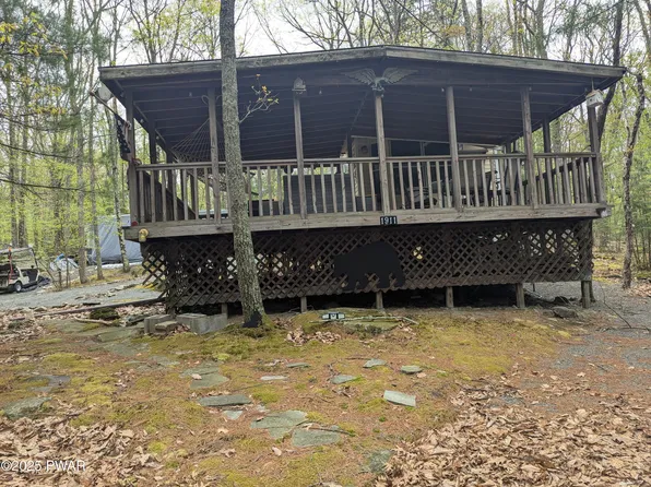 1911 & 1912 Pheasant Ln, Shohola, PA 18458