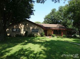11 Guadalupe Dr, Athens, TX 75751