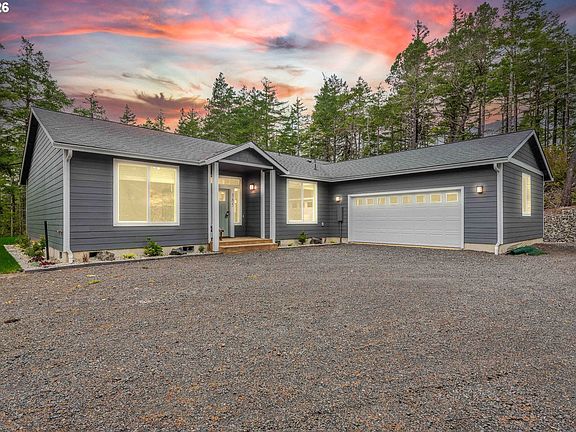 2nd image of 385 Pacific Dunes Dr