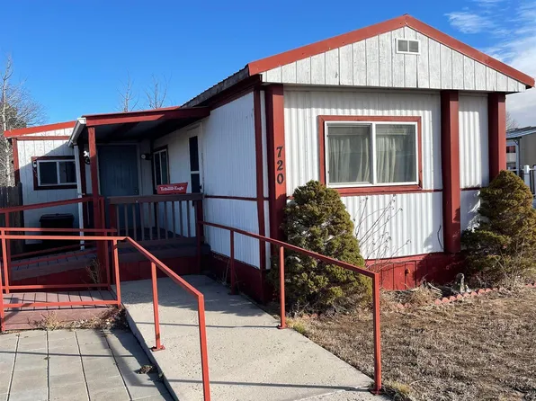 720 Dallas Rd, Cheyenne, WY 82007