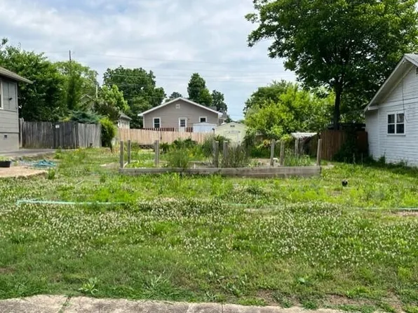 1713 E 12th St, Chattanooga, TN 37404