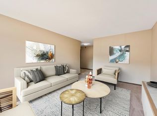 2236 Lower Afton Rd #208, Saint Paul, MN 55119